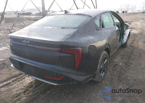 2025 Kia K4 Lxs из США, поврежденный, VIN 3KPFT4DE2SE229725